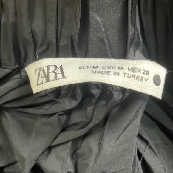 Medium Zara Black Skirt - Picture 3 of 3